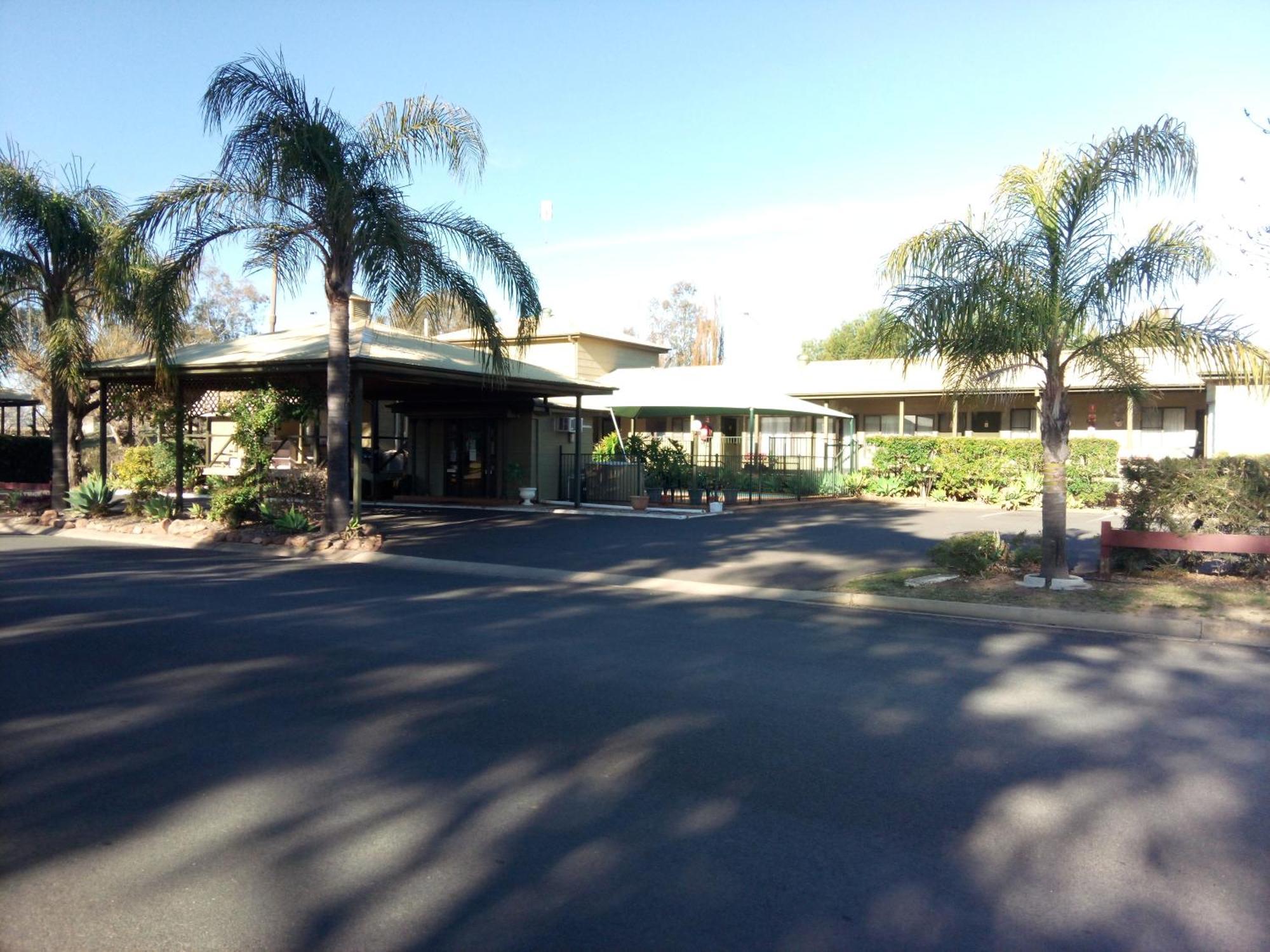 Lake Forbes Motel Extérieur photo