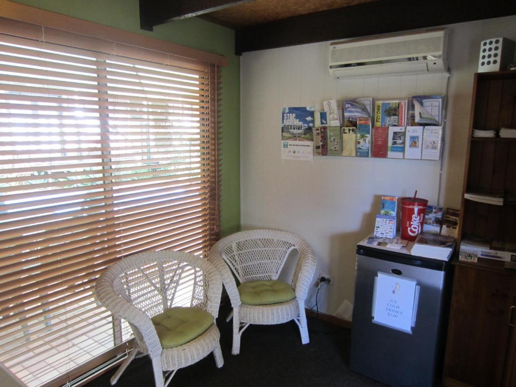 Lake Forbes Motel Extérieur photo
